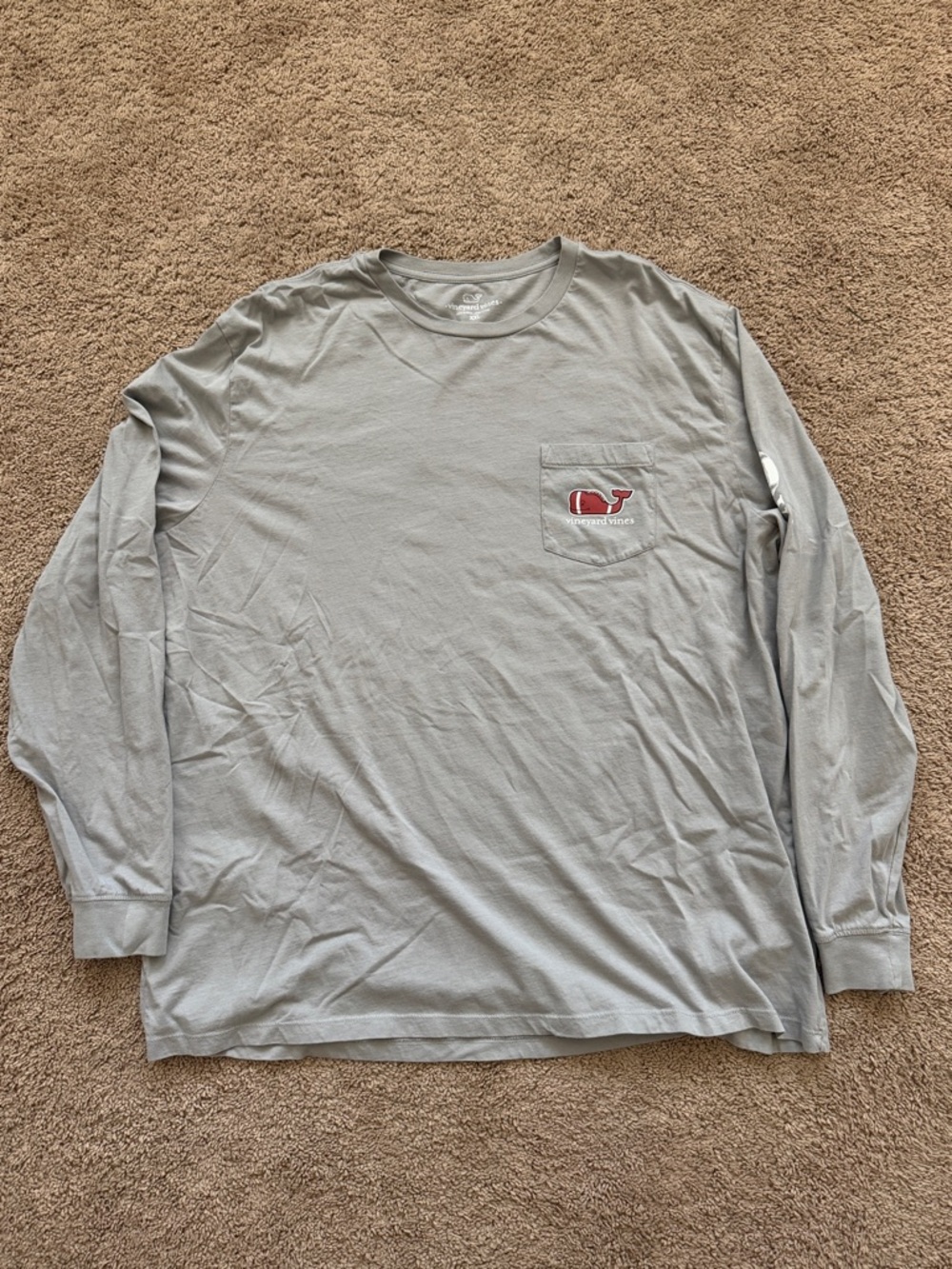 Vineyard Vines Light Gray Long-Sleeve Pocket Tee with Red Whale Logo XXL
